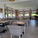 Hotel Am Schwarzen Berg 3* Stade