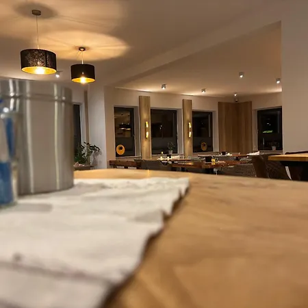 Am Schwarzen Berg 3*