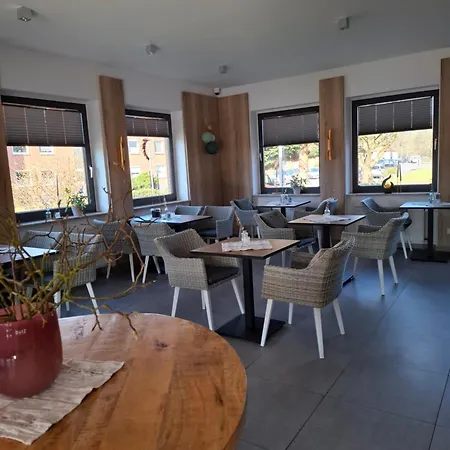 Hotel Am Schwarzen Berg 3* Stade