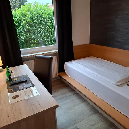 酒店 Am Schwarzen Berg 施塔德